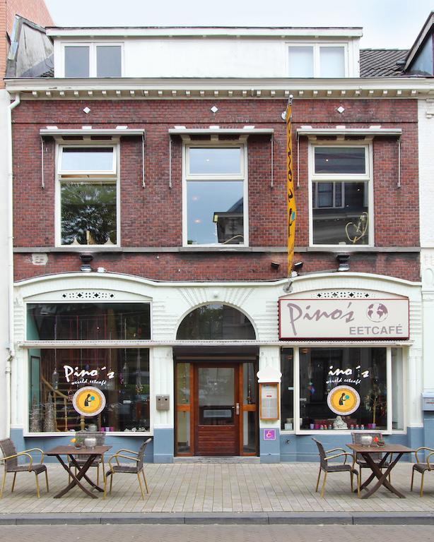 Pinos Eetcafe Bed and Breakfast Tilburgo Exterior foto